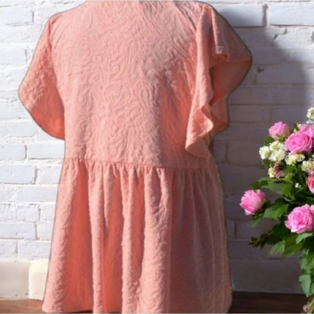 Macaron Textured Jersey Top Round Neckline Short Flutter Sleeves Curved Seam - Picture 4 of 7